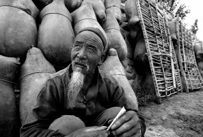 渡黄河的羊皮筏=1993陇东=竺灵