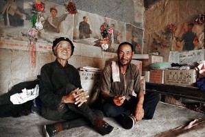 简陋的老宅与文革年代的宣传画=1996河西走廊=竺灵