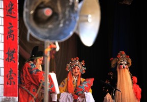 黄土憨腔=2010陇东=竺灵