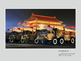 午夜 阅兵在天安门前。李靖摄