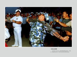 中美水兵竞赛。李靖摄