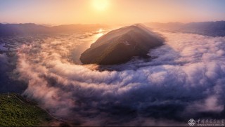 湖北省-孙章辉-仙岛之水天上来