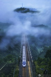 重庆市-李炎-穿山越岭