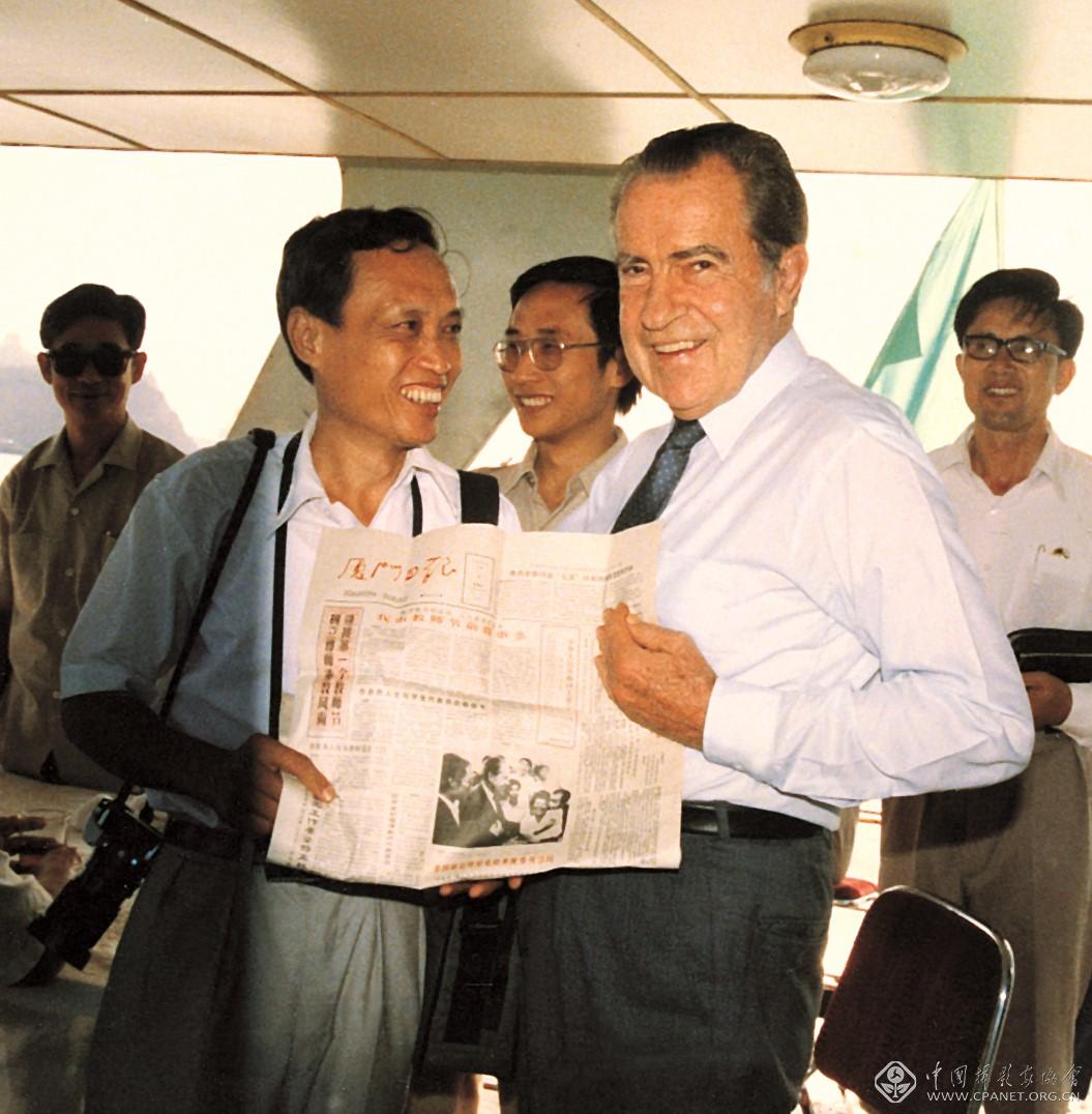 李开聪与美国前总统尼克松合影（1985）.jpg