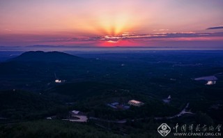 朝霞映海青 李德银