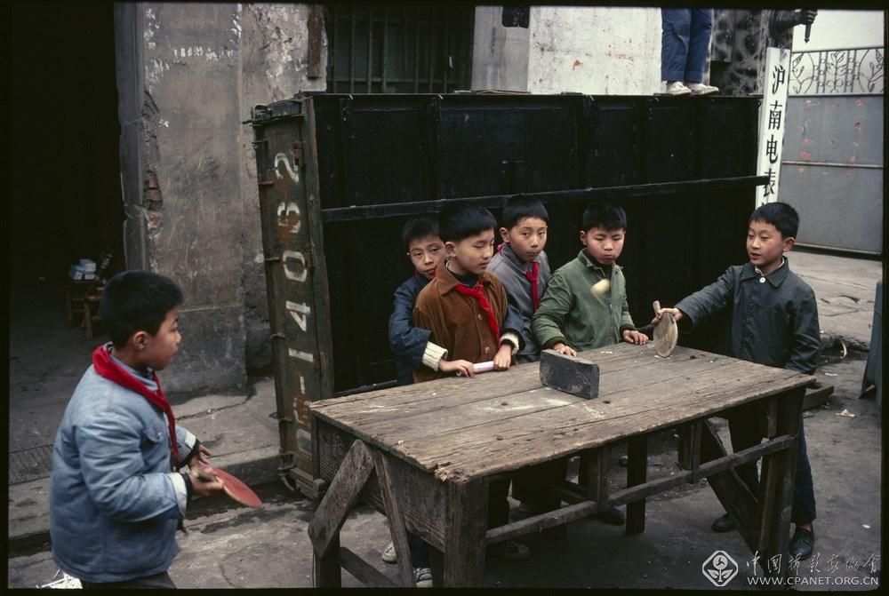 布鲁诺·巴贝  编号：3-06；图片说明：上海1980-9 (复制).jpg