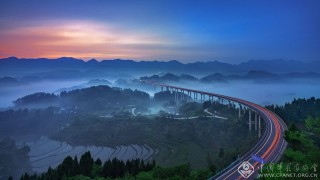 贺景涛-重庆--蛟龙千里跨祥云