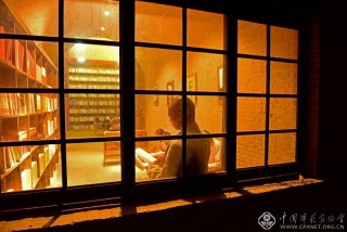 河南-白水平--老家莫沟的窑洞图书馆-书馆夜读-