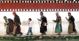 阳光   中国湖南  主题类  《朝圣者》