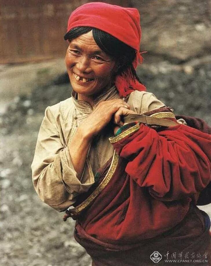 1980年，西藏，快乐的旅程。陈复礼摄。.jpg