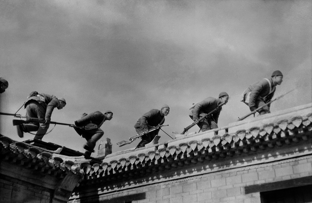 飞檐走壁，冀中，1943 石少华.jpg