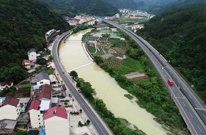 组-致富农村路(组照)-274706--吴庆亚-浙江
