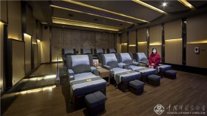 李新霞《疫情下的第三产业》