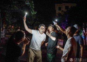 王华平《群》