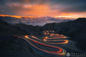 徐凡《祖国雪山天路》