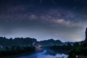 何少宁  《左江岩画星夜》