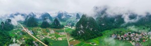 黄学森  《金龙晨烟》