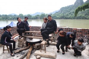 李辉  《民间生榨粉》