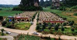 刘春媛  《易地扶贫搬迁新农村》