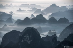 赵成艺  《水墨弄岗》