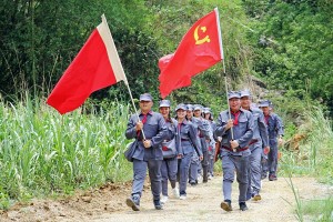 龚义文  《重走长征路》组照