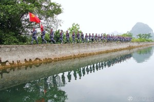 龚义文  《重走长征路》组照