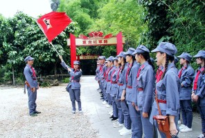 龚义文  《重走长征路》组照