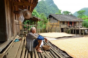 苏凤春  《过去的壮族民居》组照