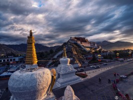 圣光照耀布达拉宫-2021-西藏_拉萨