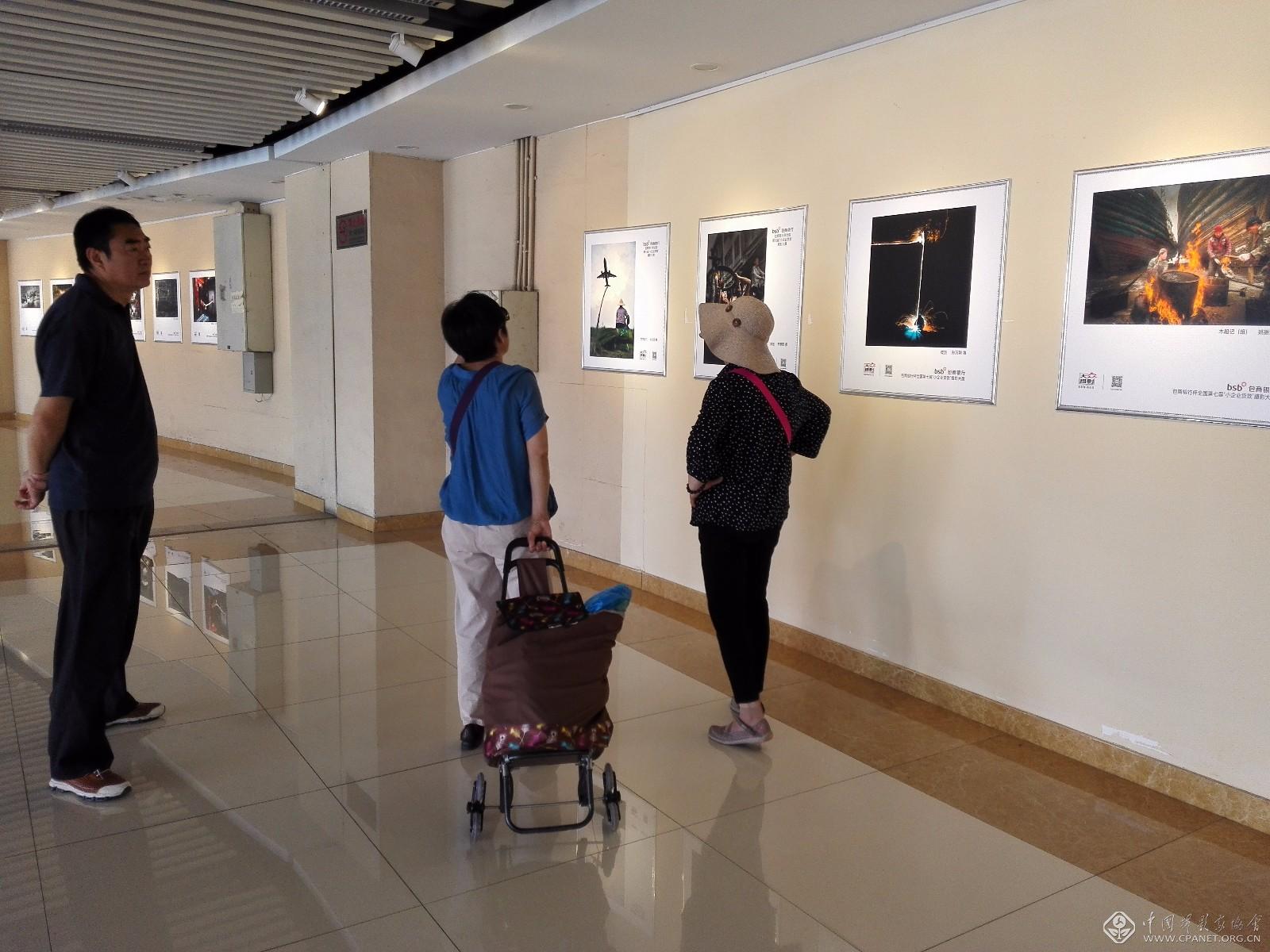 观展影友4.jpg